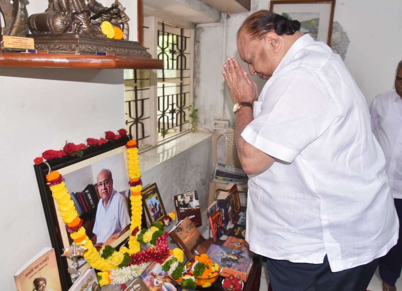 Senior historical researcher